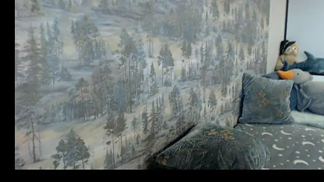   Elina   online show from October 21, 2025, 3:40 am