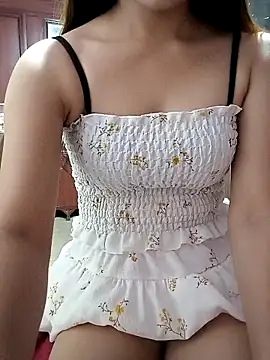 mymy06 online show from October 17, 2025, 4:31 pm