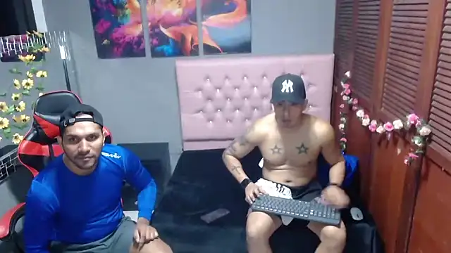 AngelAndChris online show from September 20, 2025, 12:39 pm
