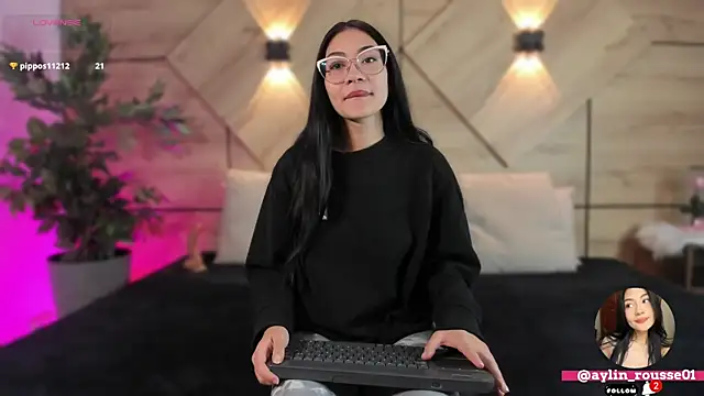 Snapshot of aylin_rousse chatting on October 12, 2025, 11:42 am aylin rousse online show from October 12, 2025, 11:42 am