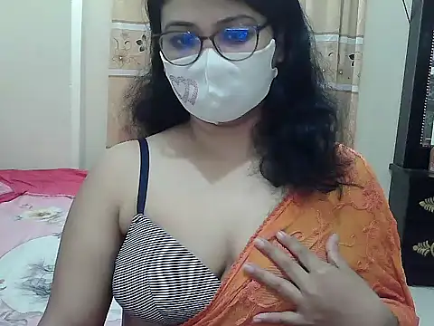 Snapshot of Elena_cruz5 chatting on November 16, 2025, 10:04 pm Elena cruz5 online show from November 16, 2025, 10:04 pm