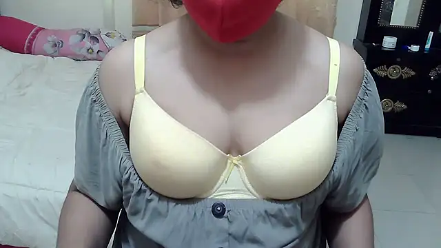 Snapshot of Elena_cruz5 chatting on November 22, 2025, 8:02 am Elena cruz5 online show from November 22, 2025, 8:02 am