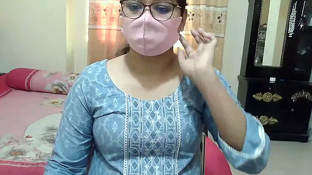 Snapshot of Elena_cruz5 chatting on November 29, 2025, 1:52 am Elena cruz5 online show from November 29, 2025, 1:52 am