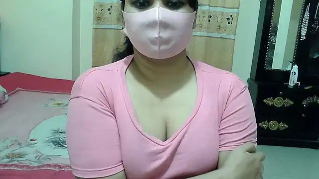 Snapshot of Elena_cruz5 chatting on December 2, 2025, 4:35 pm Elena cruz5 online show from December 2, 2025, 4:35 pm