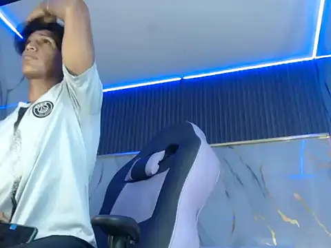 bull cam online show from September 16, 2025, 6:53 pm