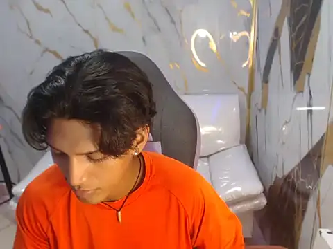 bull cam online show from September 18, 2025, 7:05 pm