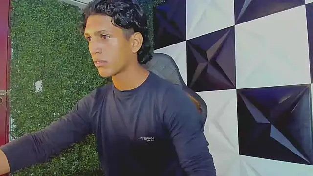 bull cam online show from September 26, 2025, 7:29 pm