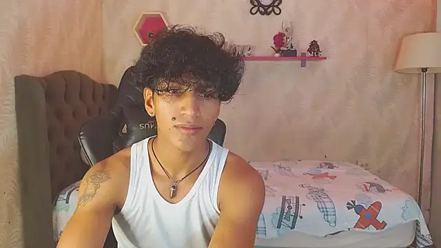 bull cam online show from October 29, 2025, 3:14 pm