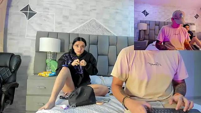 Snapshot of markAndPhilip chatting on October 15, 2025, 12:27 pm markAndPhilip online show from October 15, 2025, 12:27 pm