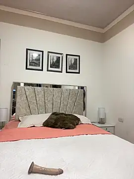 Snapshot of RedVelvet_Dream chatting on September 13, 2025, 11:26 pm RedVelvet Dream online show from September 13, 2025, 11:26 pm