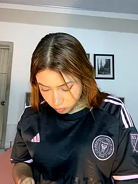 Snapshot of RedVelvet_Dream chatting on September 19, 2025, 1:07 am RedVelvet Dream online show from September 19, 2025, 1:07 am