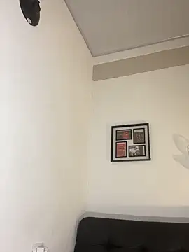 Snapshot of RedVelvet_Dream chatting on October 17, 2025, 2:48 am RedVelvet Dream online show from October 17, 2025, 2:48 am