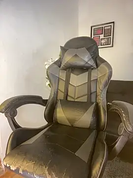 Snapshot of RedVelvet_Dream chatting on November 22, 2025, 8:19 pm RedVelvet Dream online show from November 22, 2025, 8:19 pm