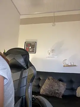 Snapshot of RedVelvet_Dream chatting on November 25, 2025, 9:59 pm RedVelvet Dream online show from November 25, 2025, 9:59 pm