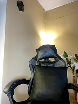 Snapshot of RedVelvet_Dream chatting on November 28, 2025, 9:17 pm RedVelvet Dream online show from November 28, 2025, 9:17 pm