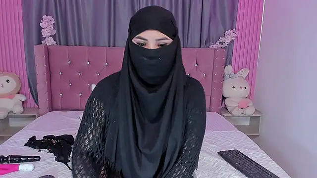 Nayla-Mouna online show from November 20, 2025, 12:05 pm