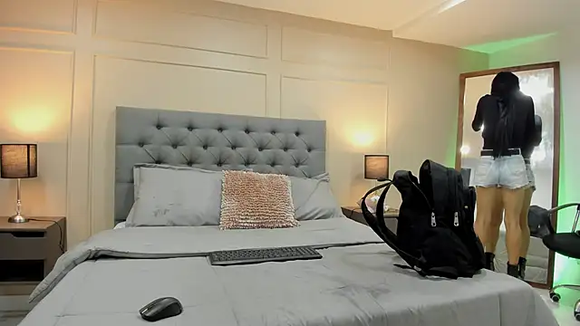 Snapshot of ALICESANDOVAL chatting on September 29, 2025, 11:26 am ALICESANDOVAL online show from September 29, 2025, 11:26 am