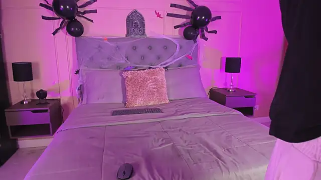 Snapshot of ALICESANDOVAL chatting on November 8, 2025, 11:32 am ALICESANDOVAL online show from November 8, 2025, 11:32 am