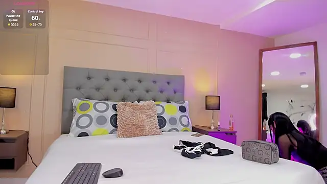 Snapshot of ALICESANDOVAL chatting on December 3, 2025, 11:30 am ALICESANDOVAL online show from December 3, 2025, 11:30 am