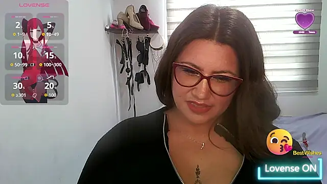 Snapshot of Vesper_Vixen chatting on October 14, 2025, 2:18 pm Vesper Vixen online show from October 14, 2025, 2:18 pm