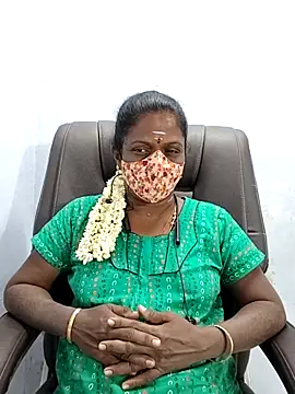 Snapshot of umashreetamil chatting on October 11, 2025, 6:23 am umashreetamil online show from October 11, 2025, 6:23 am