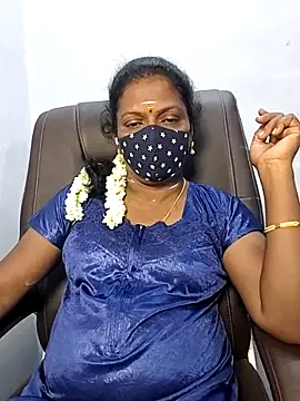 Snapshot of umashreetamil chatting on October 18, 2025, 7:09 am umashreetamil online show from October 18, 2025, 7:09 am