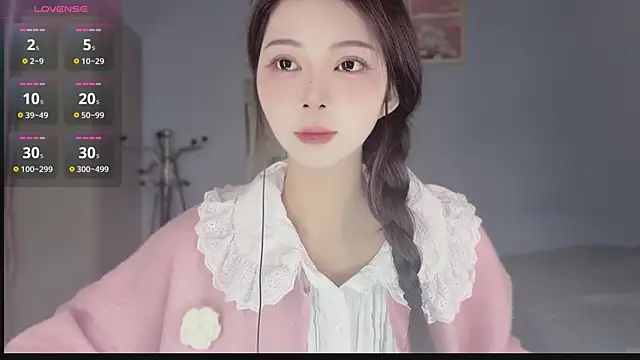 Snapshot of Sue101010 chatting on November 29, 2025, 3:26 pm Sue101010 online show from November 29, 2025, 3:26 pm