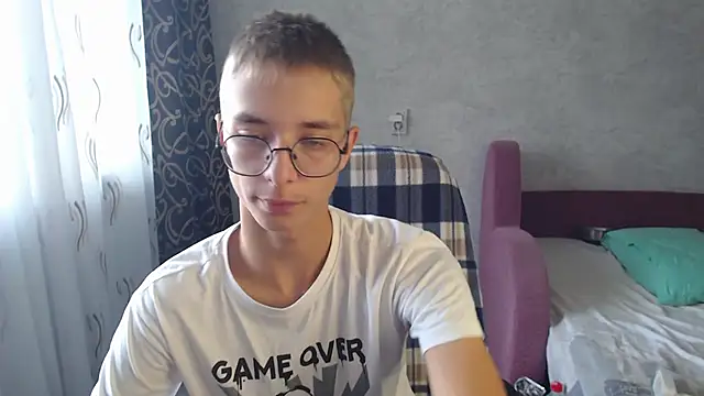 Snapshot of glasses_cat chatting on September 20, 2025, 9:43 am glasses cat online show from September 20, 2025, 9:43 am