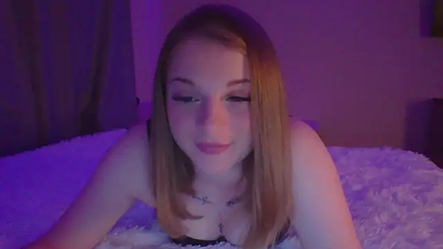 Star Girlish online show from September 18, 2025, 9:06 pm