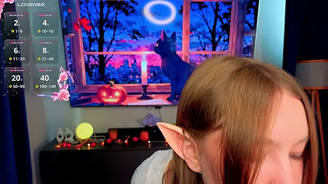 ElfredaTupy online show from October 25, 2025, 5:37 am