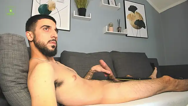 Snapshot of Zeyn_Edwards chatting on October 1, 2025, 4:24 pm Zeyn Edwards online show from October 1, 2025, 4:24 pm