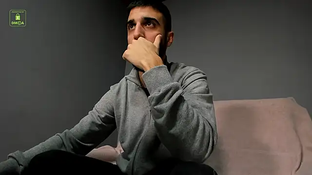 Snapshot of Zeyn_Edwards chatting on October 21, 2025, 5:08 am Zeyn Edwards online show from October 21, 2025, 5:08 am