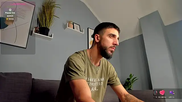 Snapshot of Zeyn_Edwards chatting on November 20, 2025, 6:02 am Zeyn Edwards online show from November 20, 2025, 6:02 am