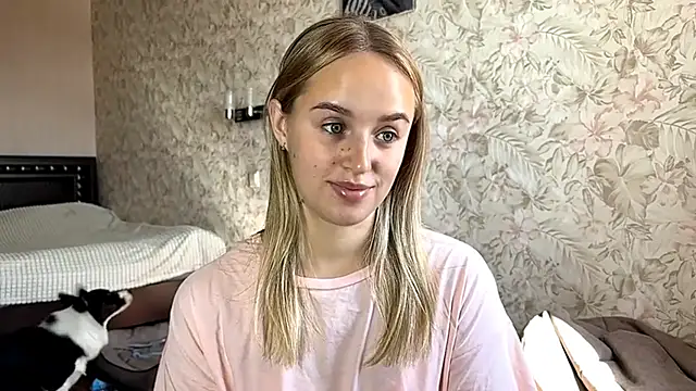 Snapshot of ElisabetLorney chatting on September 11, 2025, 7:41 am ElisabetLorney online show from September 11, 2025, 7:41 am