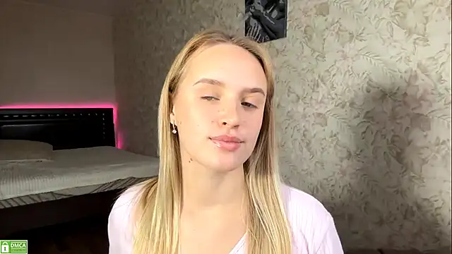 Snapshot of ElisabetLorney chatting on October 28, 2025, 7:34 am ElisabetLorney online show from October 28, 2025, 7:34 am