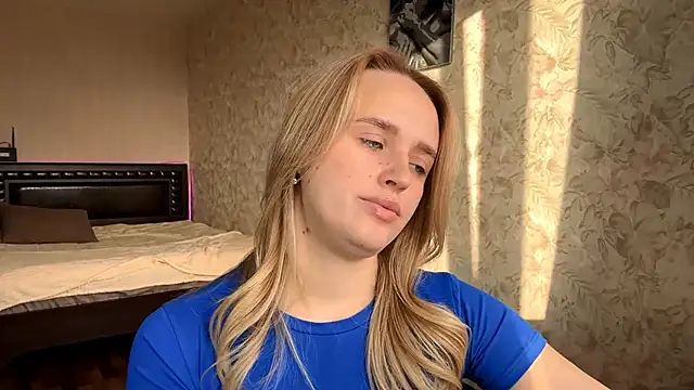 Snapshot of ElisabetLorney chatting on November 20, 2025, 8:03 am ElisabetLorney online show from November 20, 2025, 8:03 am