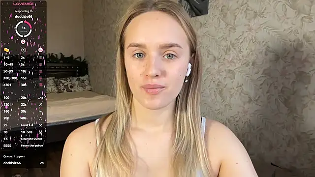 ElisabetLorney online show from December 17, 2025, 8:09 am