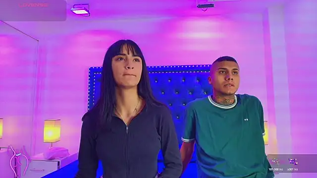 Snapshot of Damian_and_roxanne chatting on November 9, 2025, 12:25 pm Damian and roxanne online show from November 9, 2025, 12:25 pm