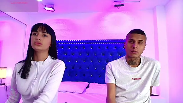 Snapshot of Damian_and_roxanne chatting on November 12, 2025, 12:38 pm Damian and roxanne online show from November 12, 2025, 12:38 pm