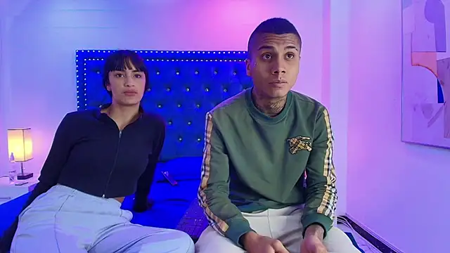 Snapshot of Damian_and_roxanne chatting on December 4, 2025, 12:47 pm Damian and roxanne online show from December 4, 2025, 12:47 pm