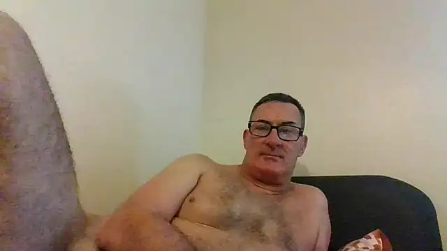 Snapshot of goldenman59 chatting on September 23, 2025, 1:14 pm goldenman59 online show from September 23, 2025, 1:14 pm