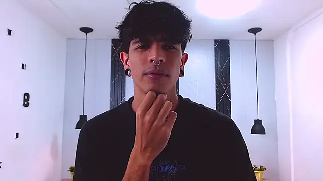 Franvill Trato online show from October 28, 2025, 7:05 pm