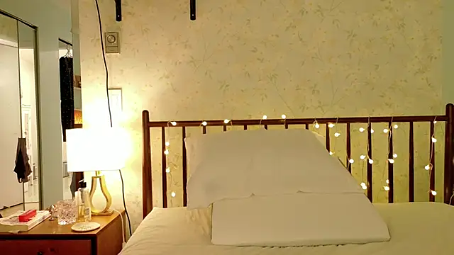 sicklitgirl online show from October 13, 2025, 4:29 pm