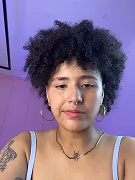 LiaaMoretzz online show from September 27, 2025, 4:17 am