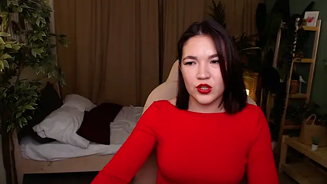 Snapshot of Halle_Berrry chatting on November 14, 2025, 2:05 pm Halle Berrry online show from November 14, 2025, 2:05 pm