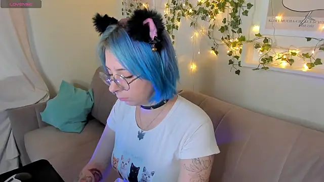 Penny Stanley online show from September 10, 2025, 3:06 am