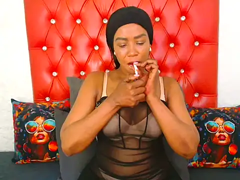 GaggingQueen32 online show from September 22, 2025, 5:59 pm