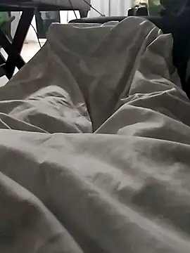 Snapshot of hdz3012 chatting on October 15, 2025, 11:43 am hdz3012 online show from October 15, 2025, 11:43 am