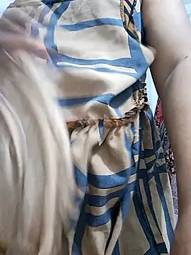 Snapshot of BeautyGirl_sara chatting on October 24, 2025, 3:41 pm BeautyGirl sara online show from October 24, 2025, 3:41 pm