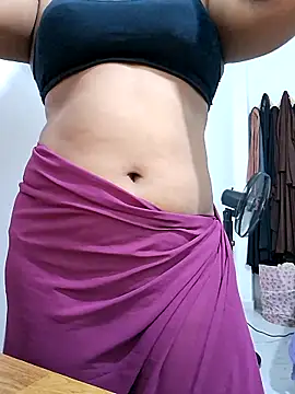 Snapshot of BeautyGirl_sara chatting on November 2, 2025, 1:46 pm BeautyGirl sara online show from November 2, 2025, 1:46 pm